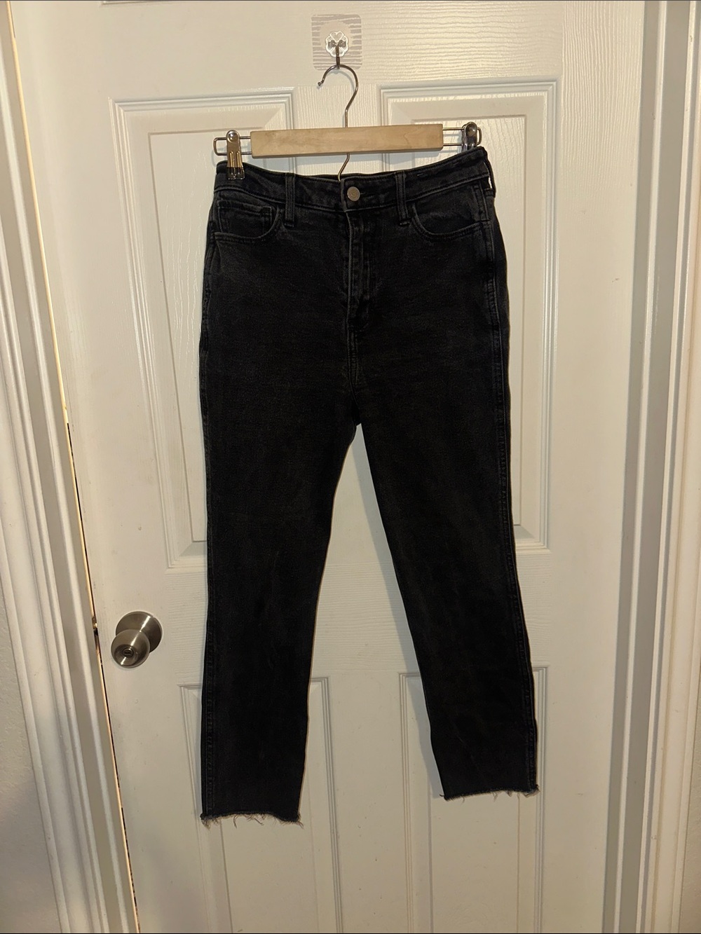 Hollister Straight-Leg Black Women’s Jeans
